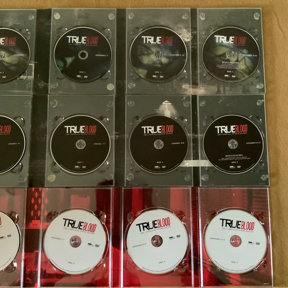 True Blood 3 Complete Seasons - Picture 4 of 5